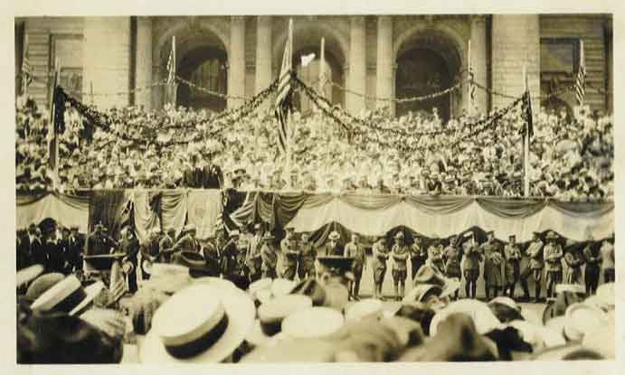 Reviewing stand, 5th Ave., N.Y.C.,Welcome Home parade